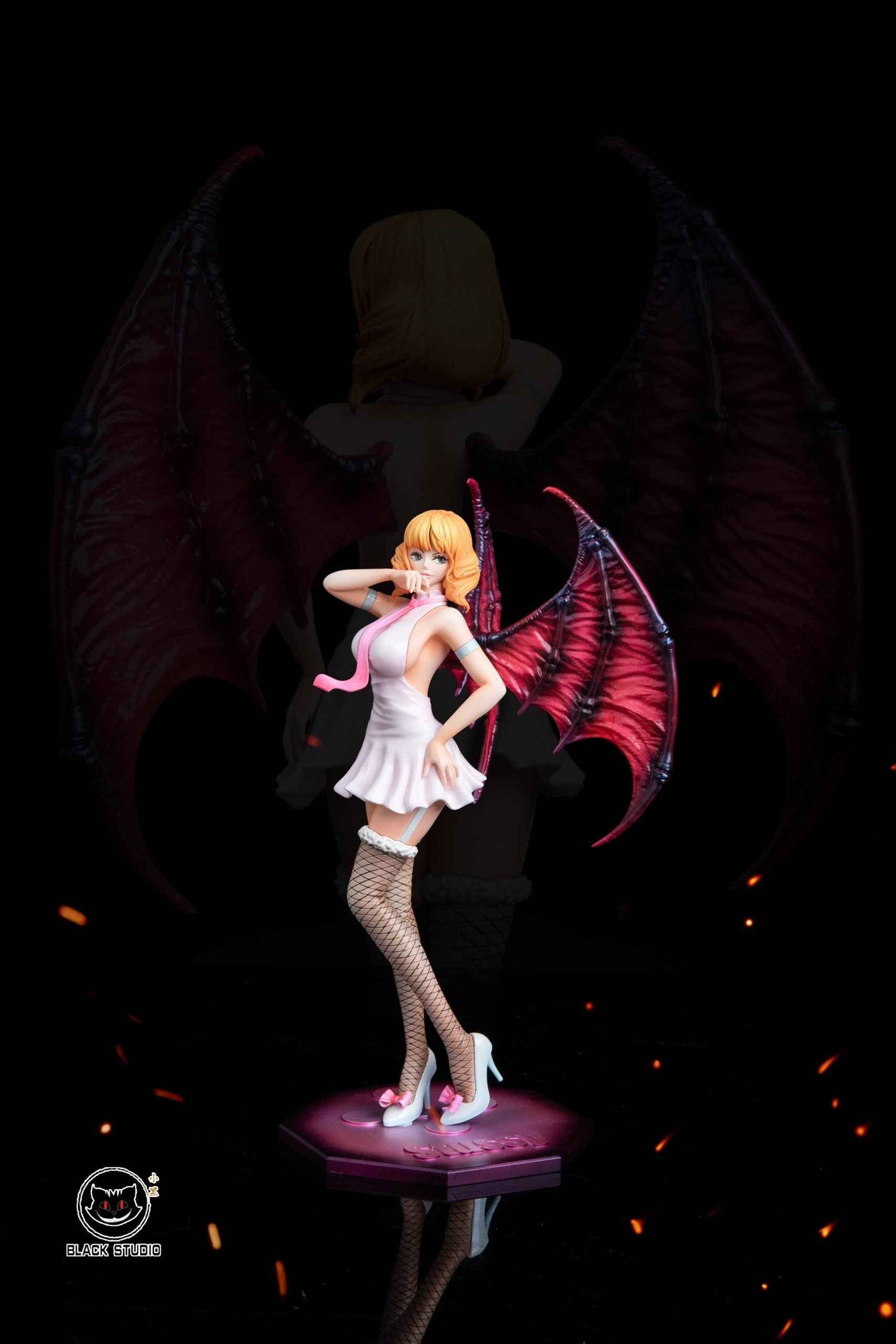 One Piece ~ Black Studio ~ Miss Buckingham Stussy CP0 Agent~ Resin Statue - Santoryu Resins Collectors