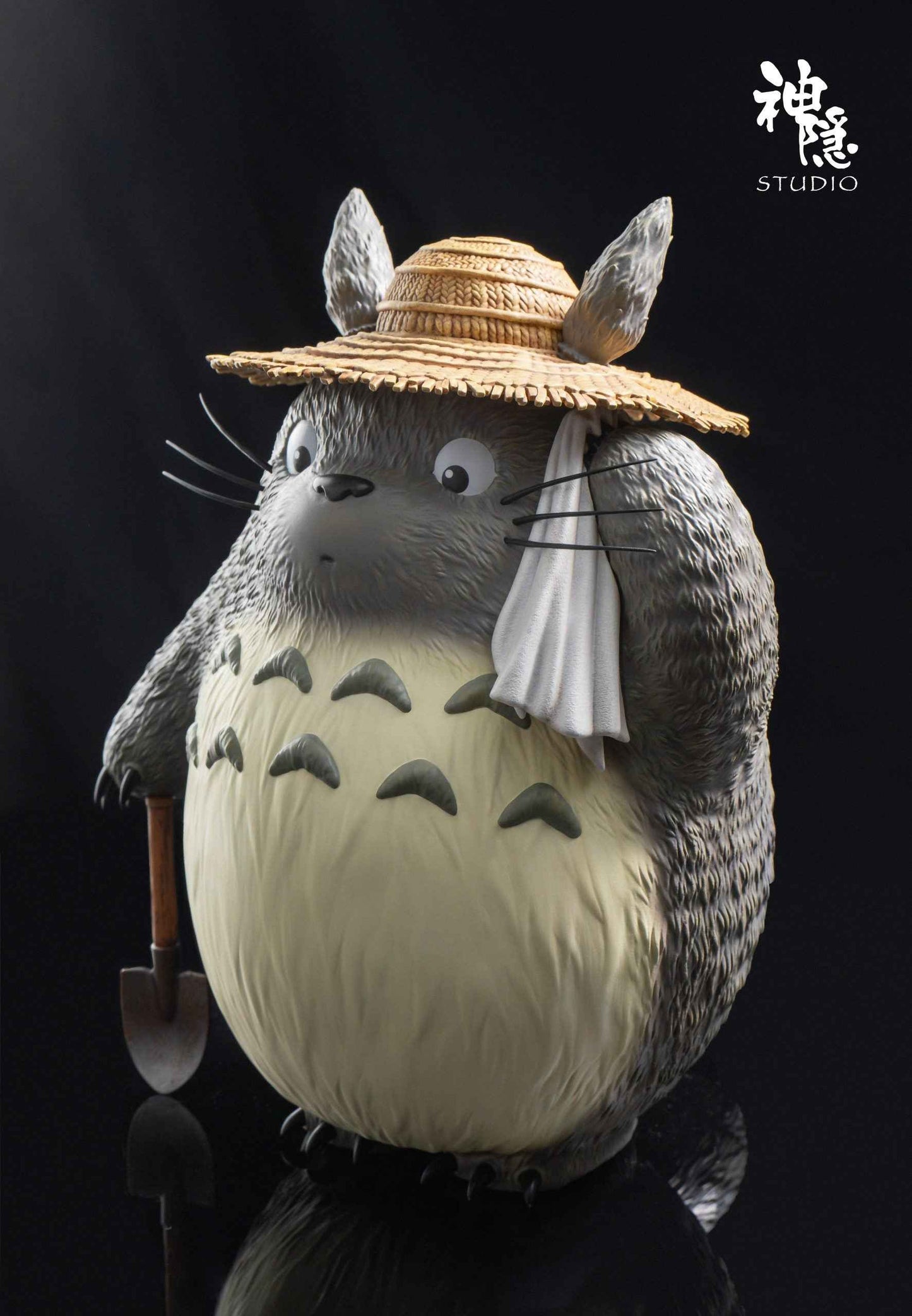 My Neighbor Totoro ~ Shen Yin Studio ~ Farmer Totoro ~ Resin Statue - Santoryu Resins Collectors