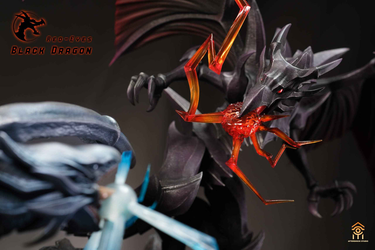 Yu-Gi-Oh! ~ Aftershock Studio ~ Blue-Eyes White Dragon & Red-Eyes Black Dragon ~ Resin Statue - Santoryu Resins Collectors