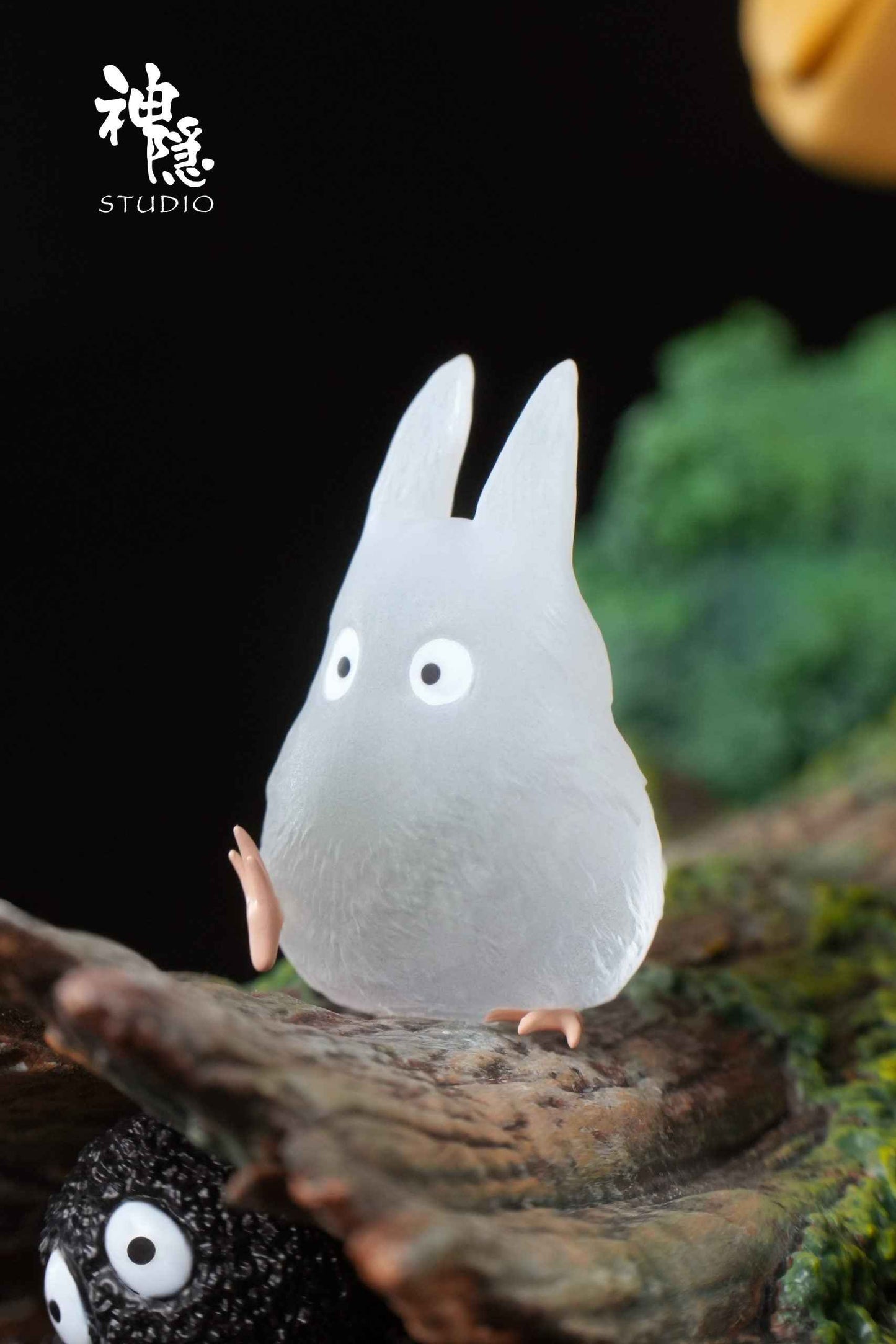 My Neighbor Totoro ~ Shen Yin Studio ~ Hayao Miyazaki: Kusakabe Mei On a tree trunk ~ Resin Statue - Santoryu Resins Collectors