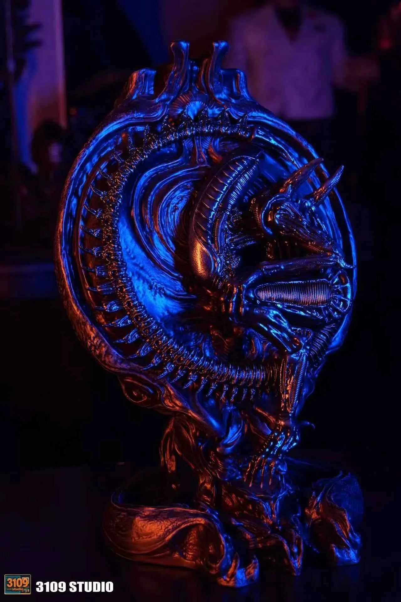 Alien 3109 Studio Totem Series Alien Origin Resin Statue