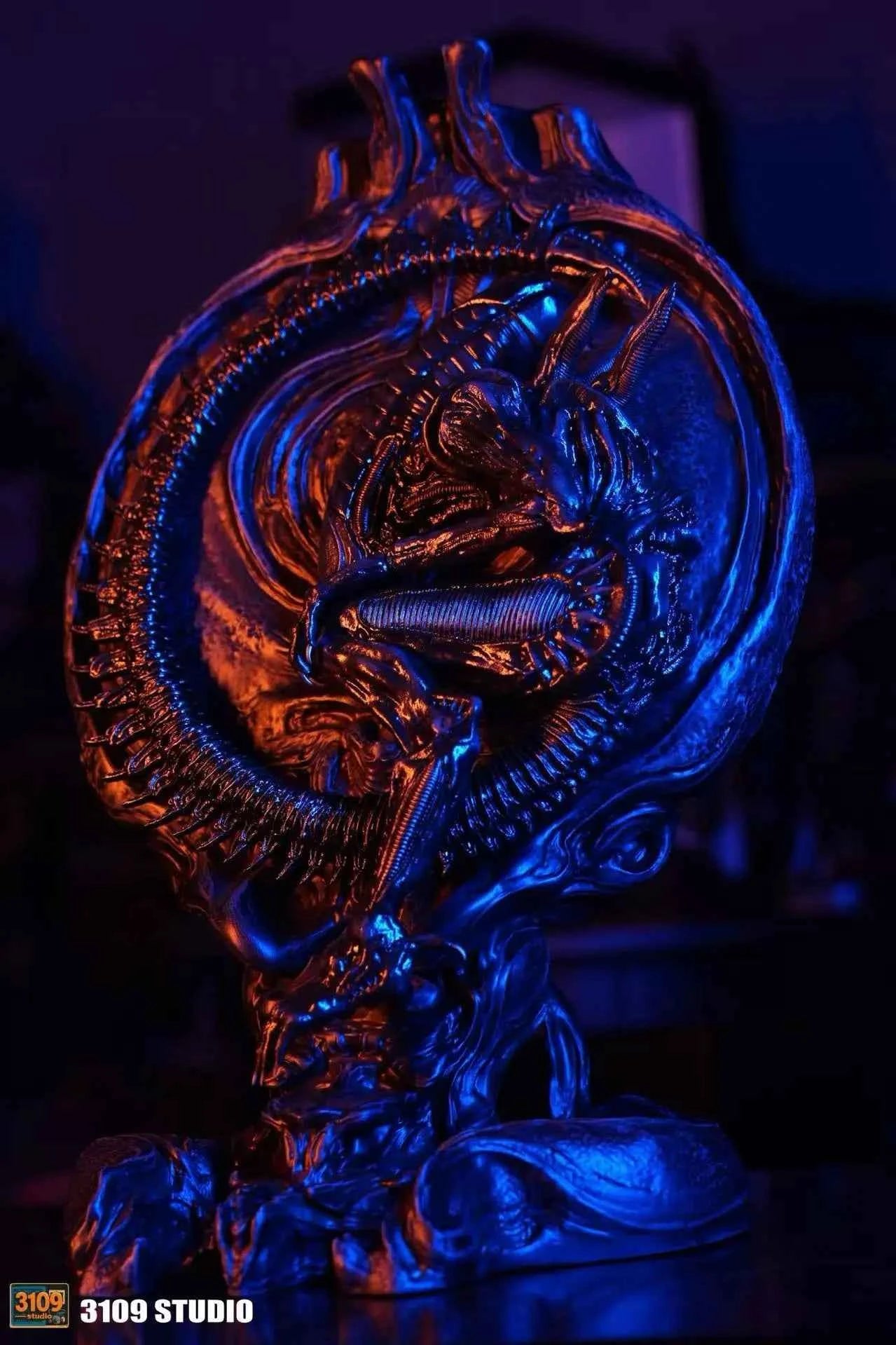Alien 3109 Studio Totem Series Alien Origin Resin Statue