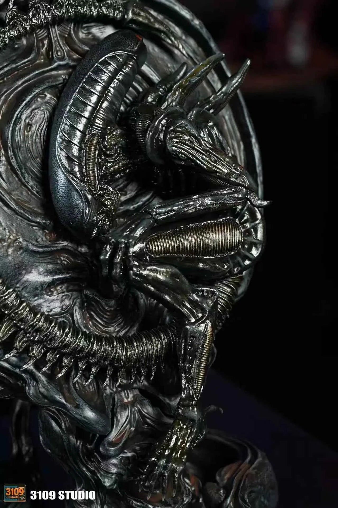 Alien 3109 Studio Totem Series Alien Origin Resin Statue