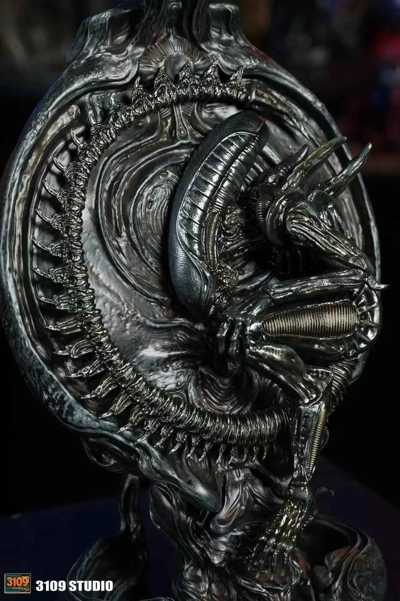 Alien 3109 Studio Totem Series Alien Origin Resin Statue