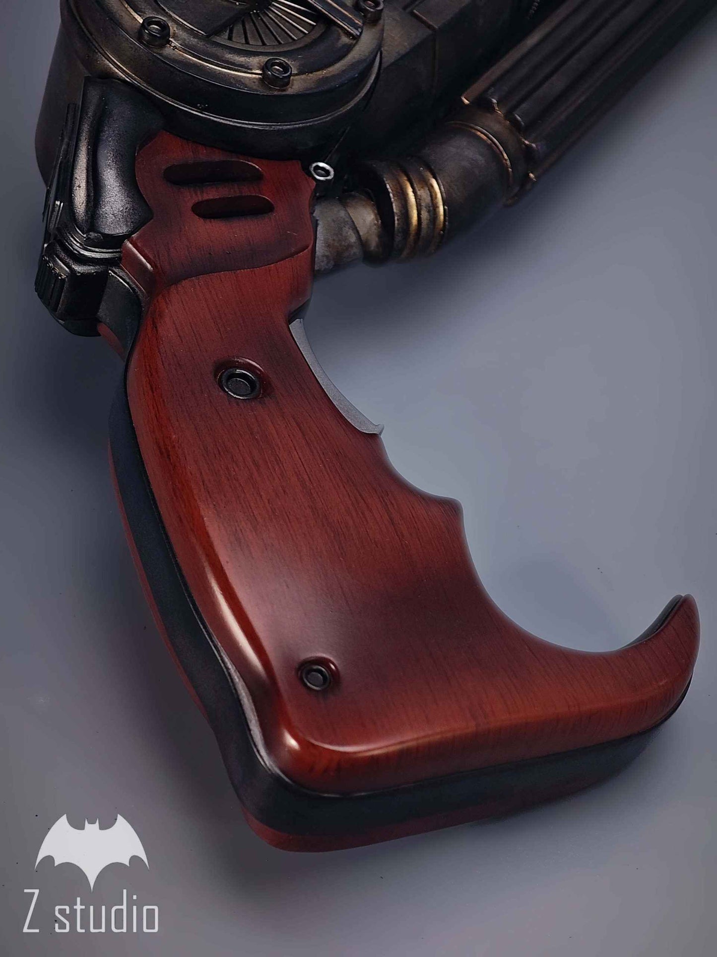 DC Comics ~ Z Studio ~ Batman Weapon ~ Cosplay Accessory - Santoryu Resins Collectors