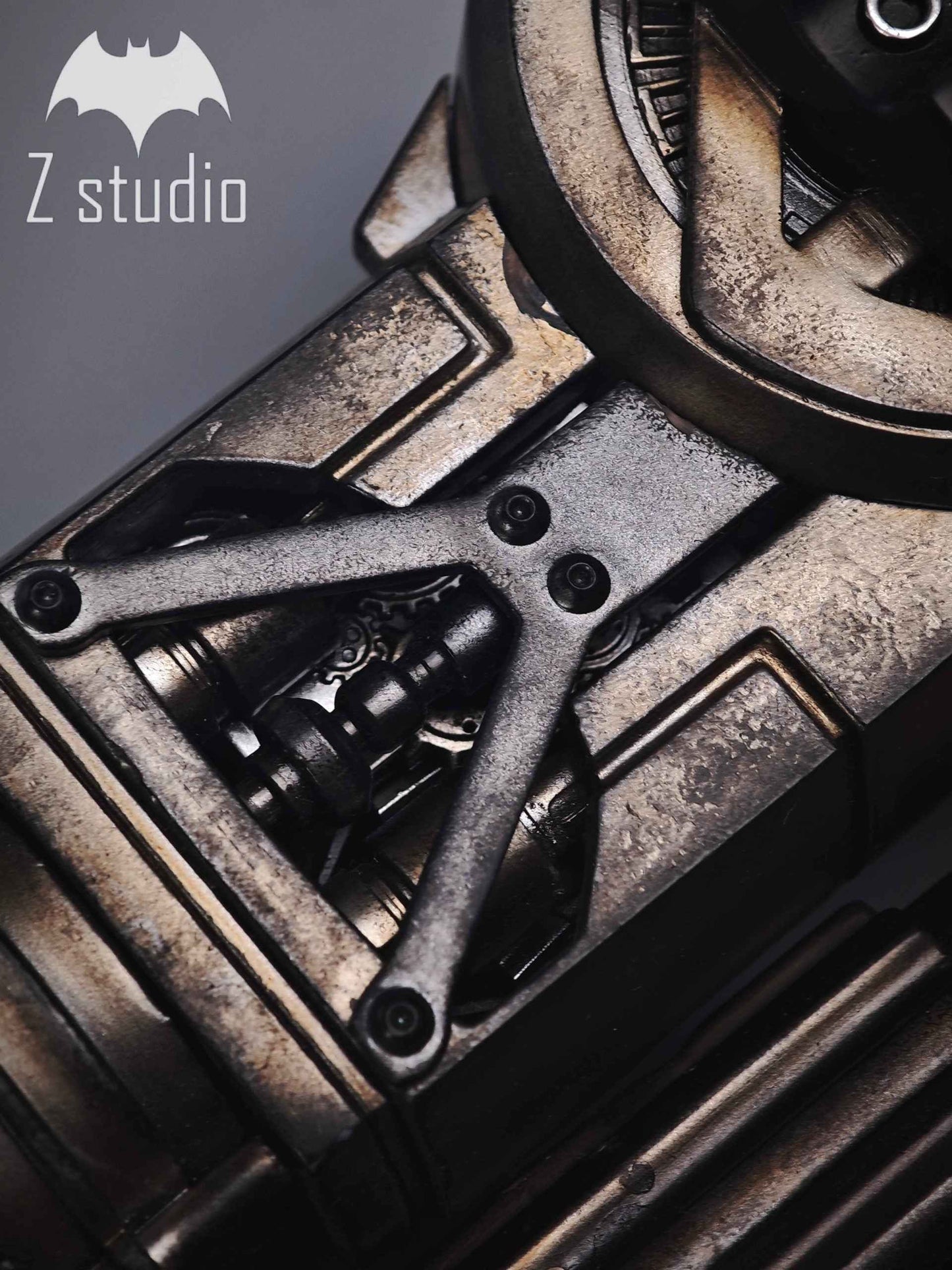 DC Comics ~ Z Studio ~ Batman Weapon ~ Cosplay Accessory - Santoryu Resins Collectors