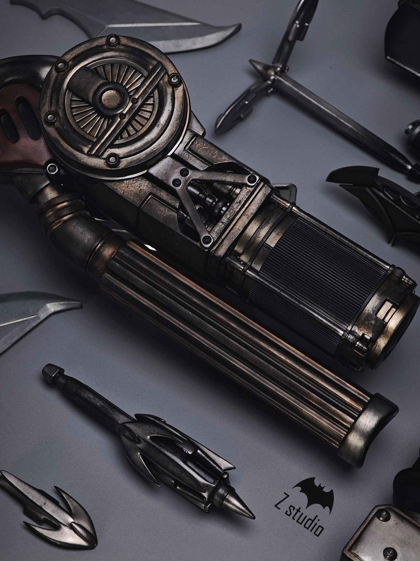 DC Comics ~ Z Studio ~ Batman Weapon ~ Cosplay Accessory - Santoryu Resins Collectors