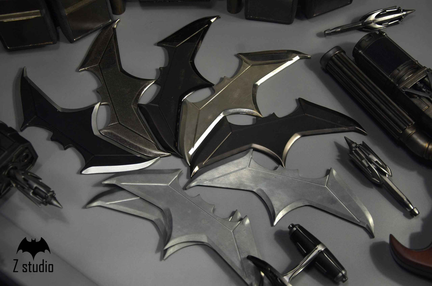 DC Comics ~ Z Studio ~ Batman Weapon ~ Cosplay Accessory - Santoryu Resins Collectors