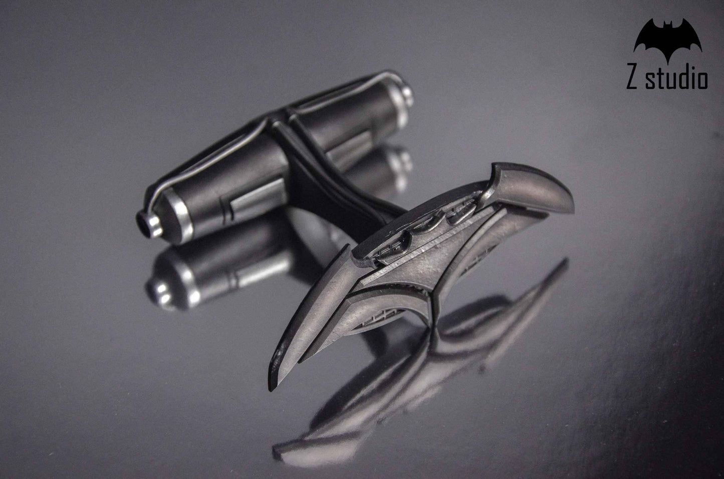 DC Comics ~ Z Studio ~ Batman Weapon ~ Cosplay Accessory - Santoryu Resins Collectors