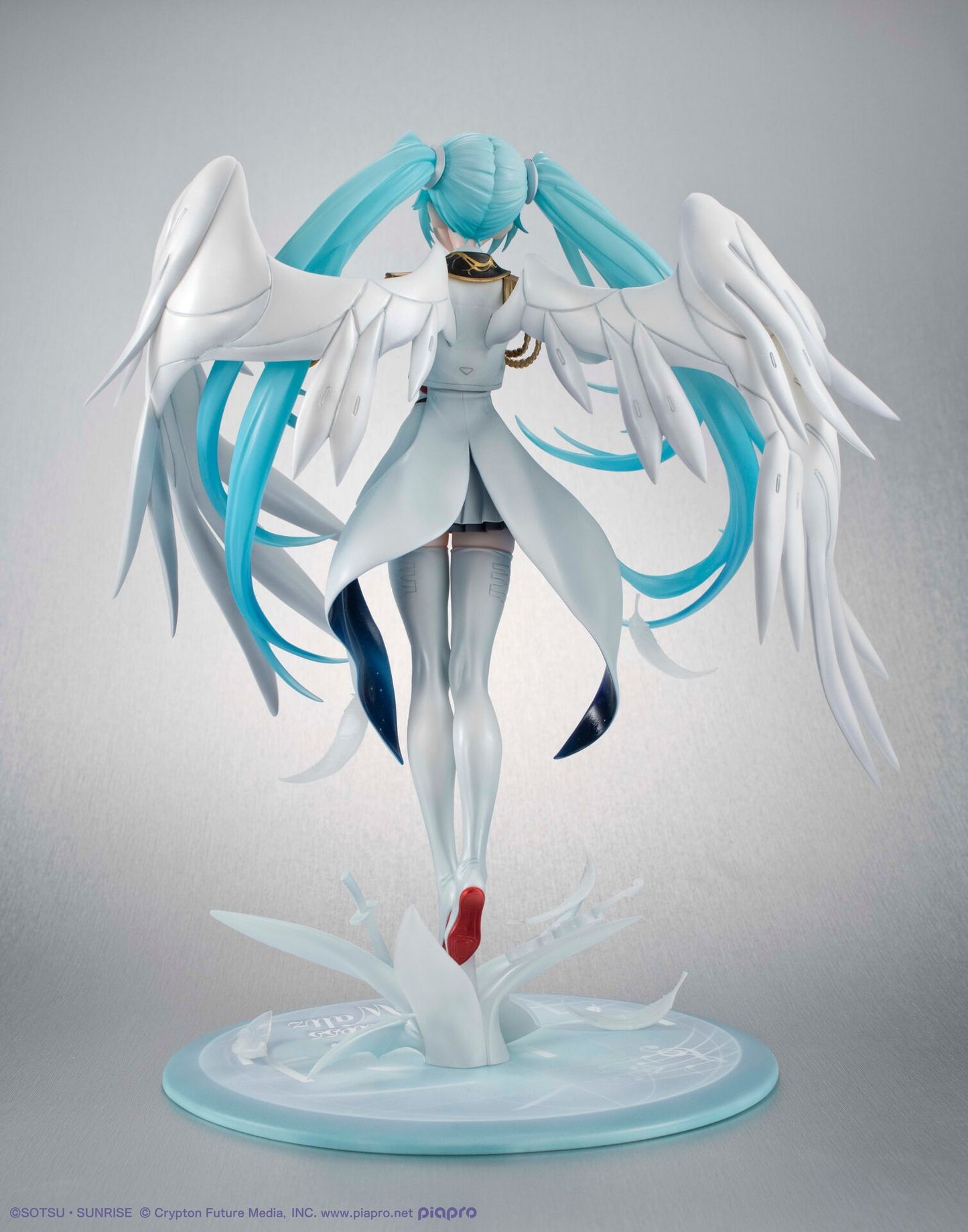 Gundam Wing: Endless Waltz MegaHouse Hatsune Miku Gundam x Miku Anniversary Special Project Lucrea 1/7 Zero EW Licensed PVC Figure