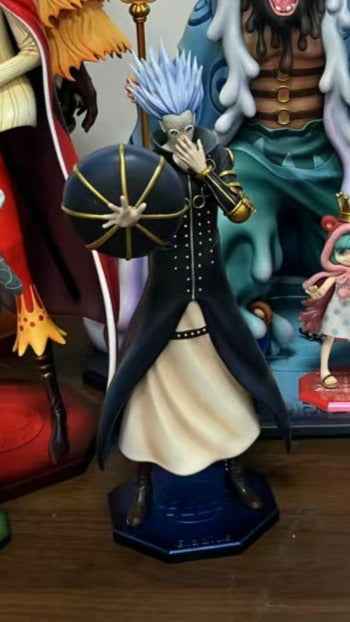 One Piece ~ New Century x Tian Xie She Studio ~ Gladius ~ Resin Statue - Santoryu Resins Collectors
