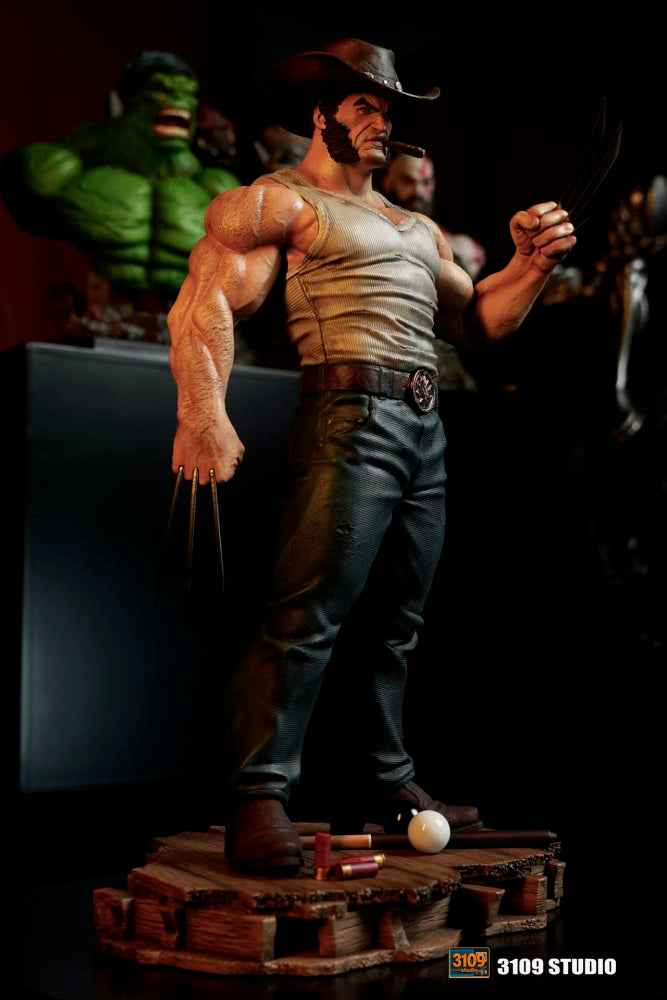 Marvel 3109 Studio Wolverine Logan 1/4 Resin Statue