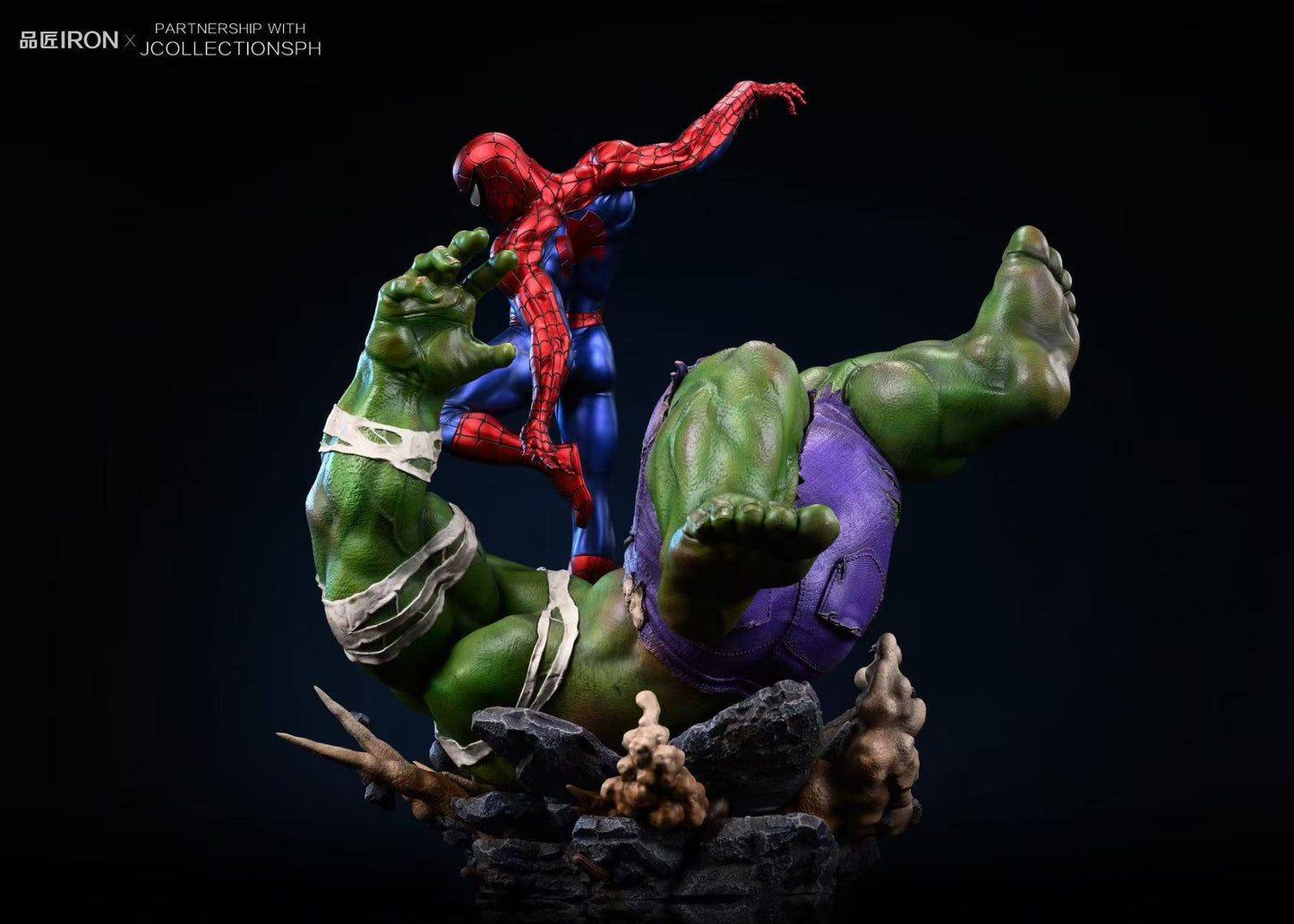 Marvel Iron Studio Spider-Man vs Hulk MQ065 Licensed Resin Statue