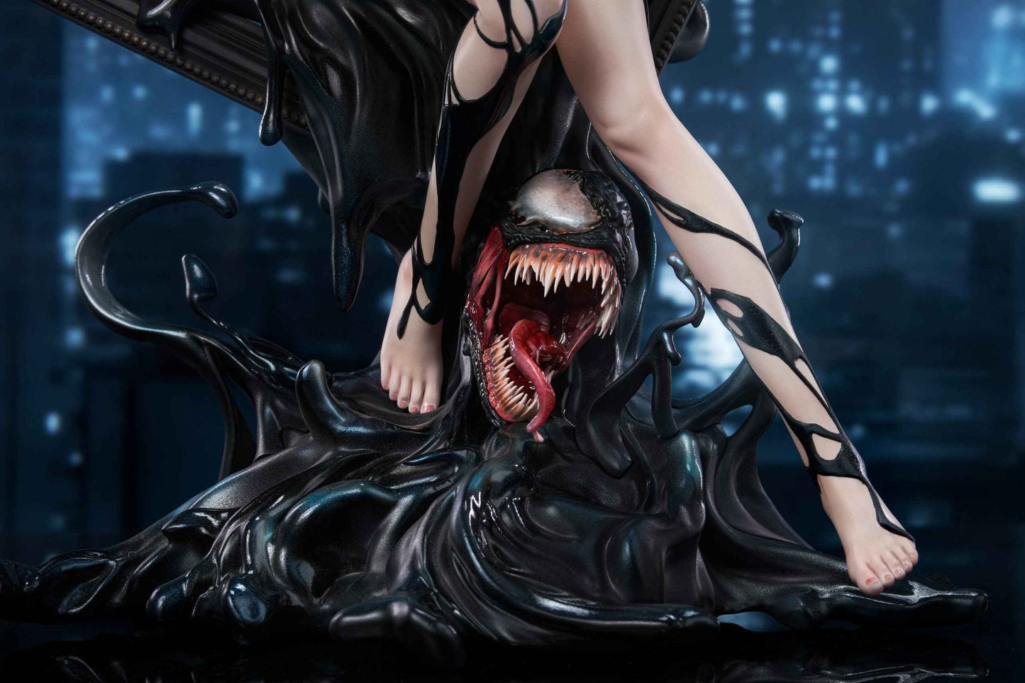 Marvel Source Studio Venom Girl Resin Statue