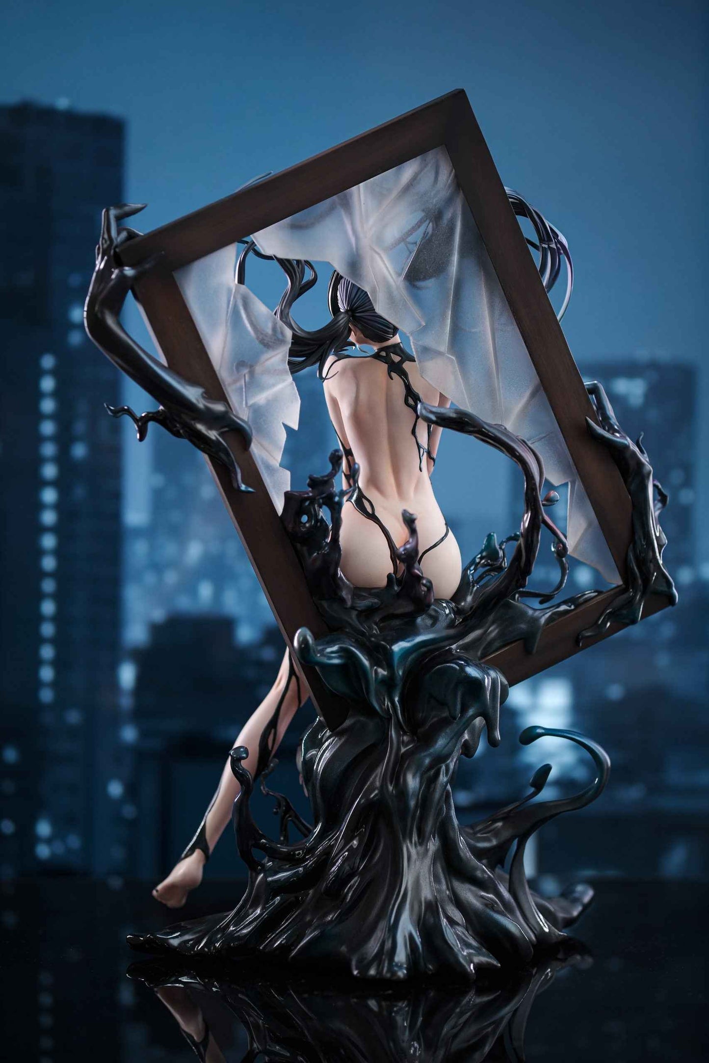 Marvel Source Studio Venom Girl Resin Statue
