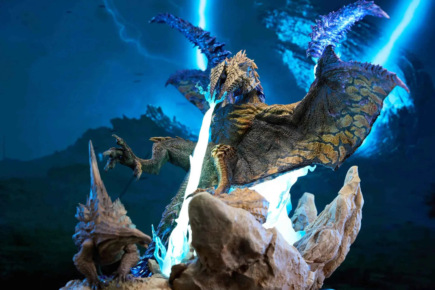 Monster Hunter Roaring Wild Studio Limited Rey Dau Resin Statue