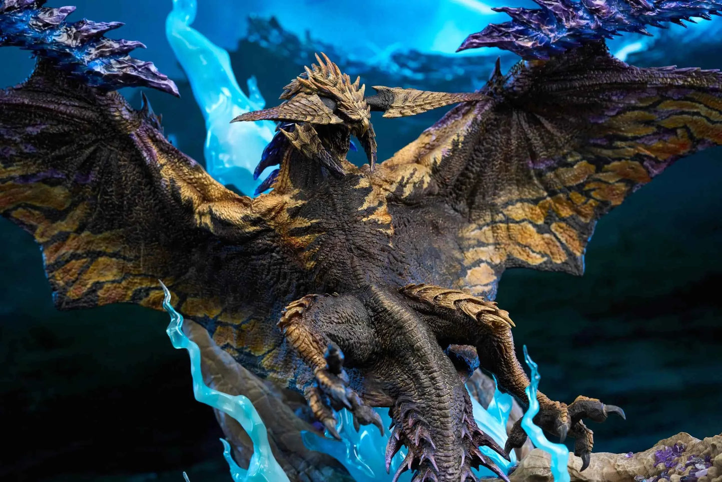Monster Hunter Roaring Wild Studio Limited Rey Dau Resin Statue