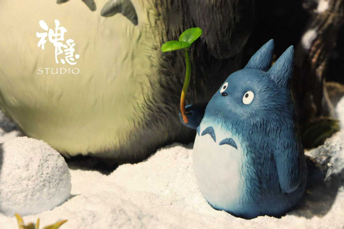 My Neighbor Totoro Shen Yin Studio TotoroPlaytime in the Snow Resin Statue