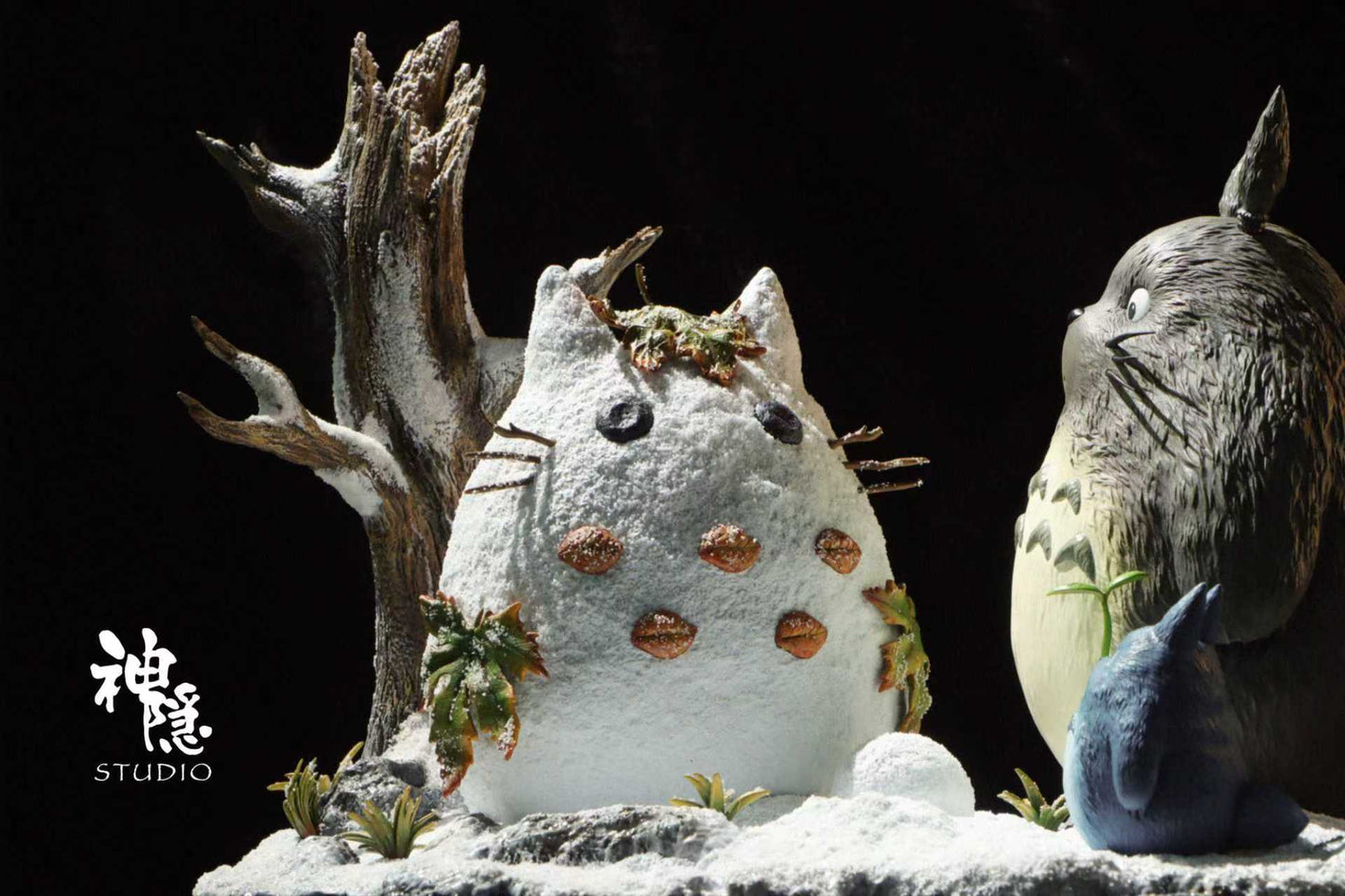 My Neighbor Totoro Shen Yin Studio TotoroPlaytime in the Snow Resin Statue