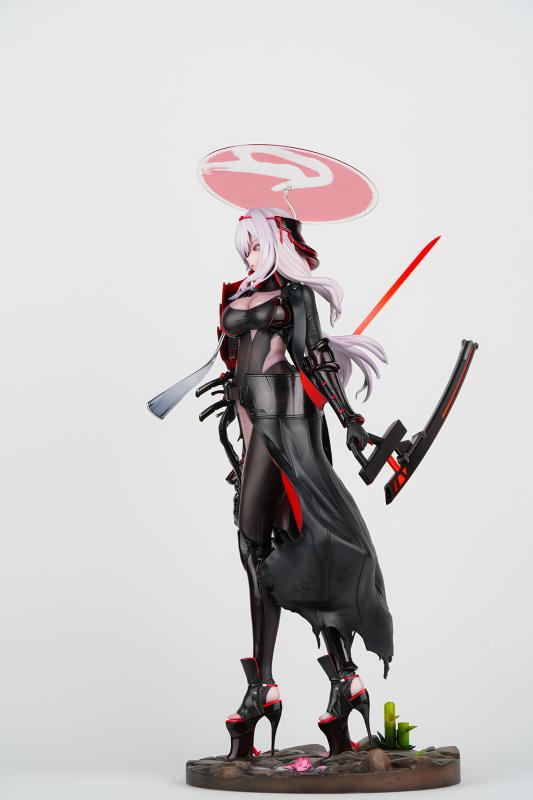 Nikke: Goddess of Victory Hobby Sakura & GNF Toyz Scarlet Licensed PVC Figure