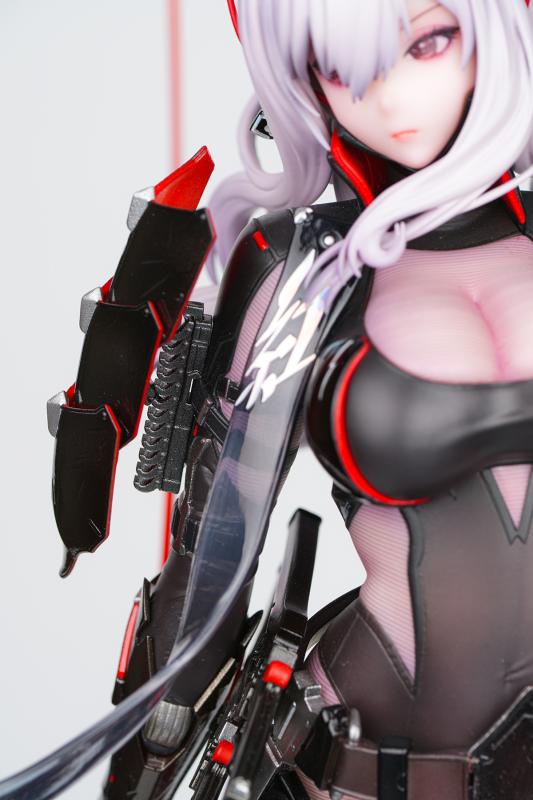 Nikke: Goddess of Victory Hobby Sakura & GNF Toyz Scarlet Licensed PVC Figure