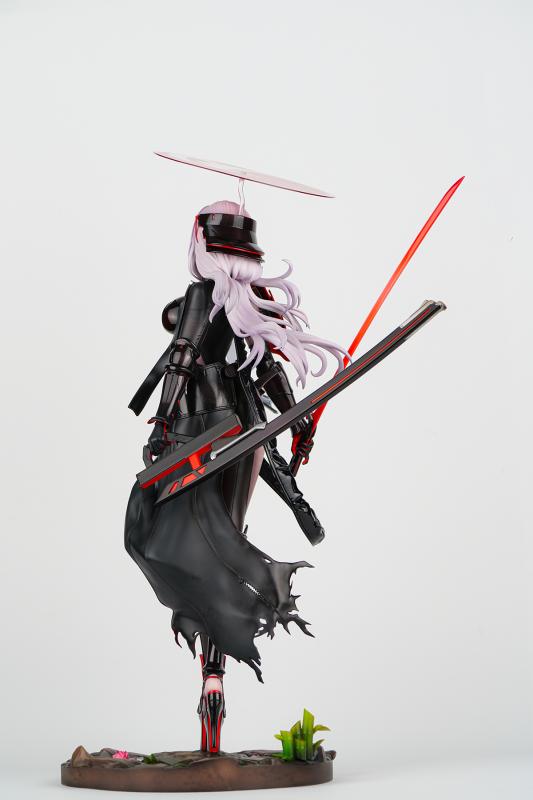 Nikke: Goddess of Victory Hobby Sakura & GNF Toyz Scarlet Licensed PVC Figure
