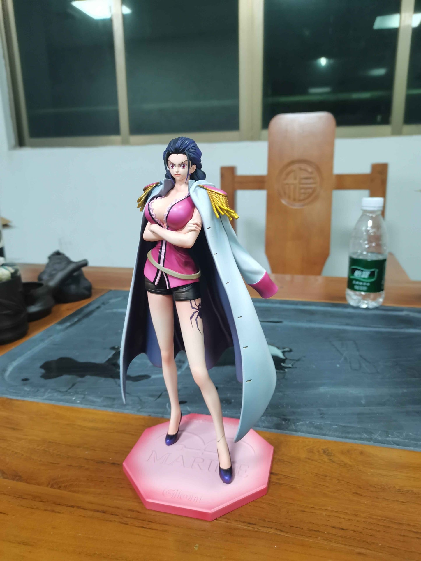 One Piece Tian Xie She & New Century Studio Vice Admiral Gion Momousagi Resin Statue
