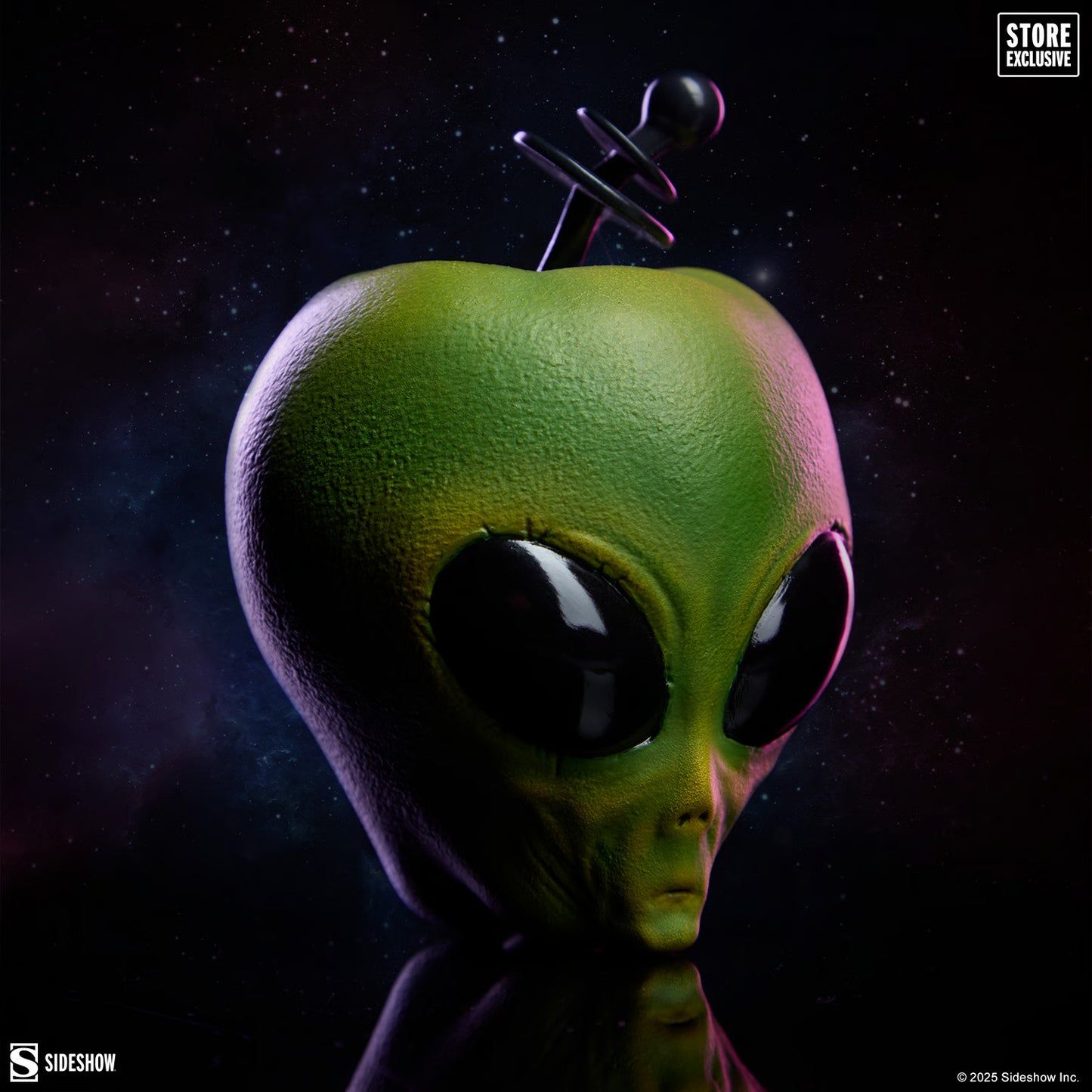 Original Design Sideshow Collectibles Alien Apple 700252 & 7002522 Licensed Resin Statue