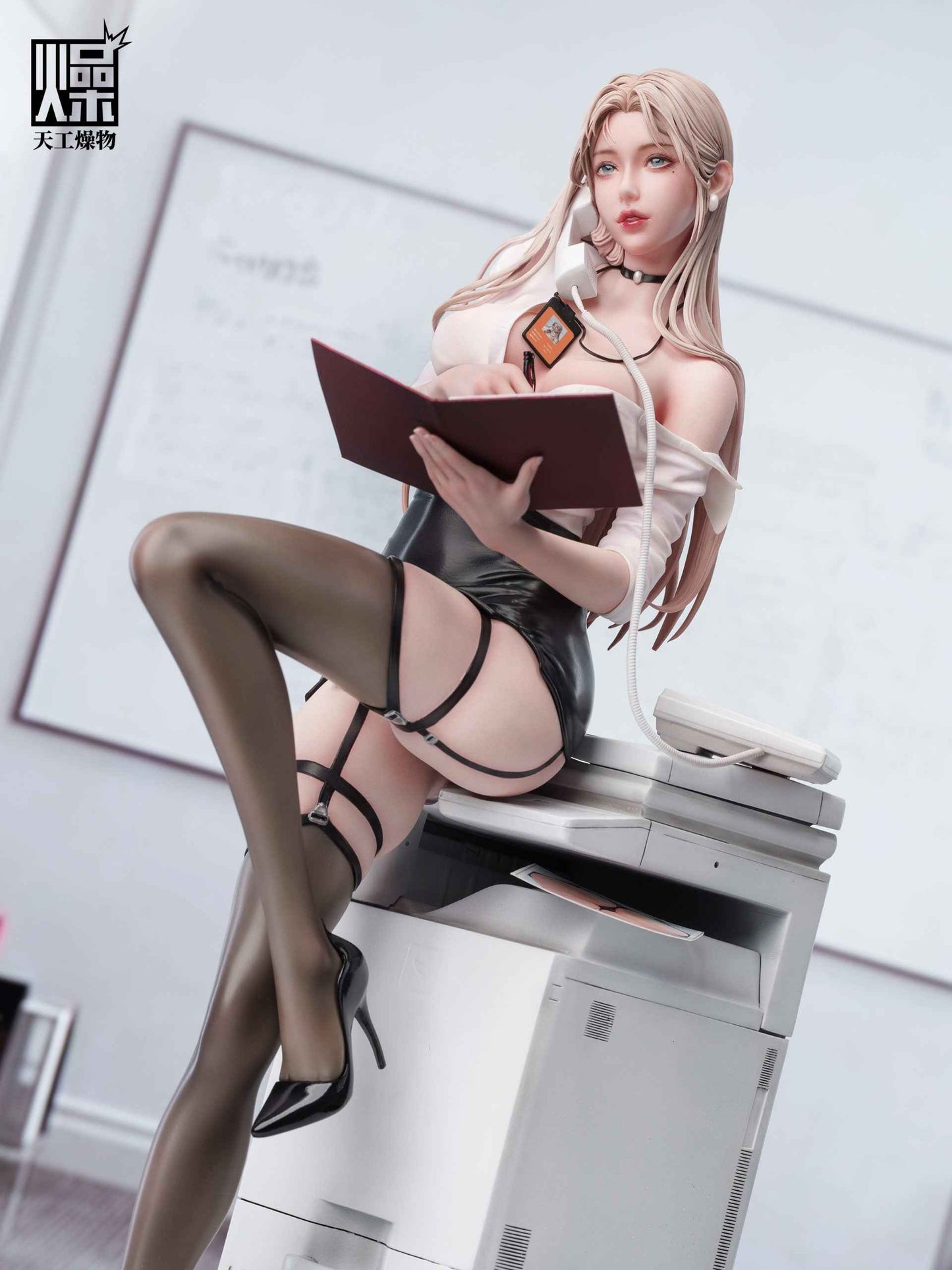 Original Design TGZW Studio Private Secretary Licensed Resin Statue