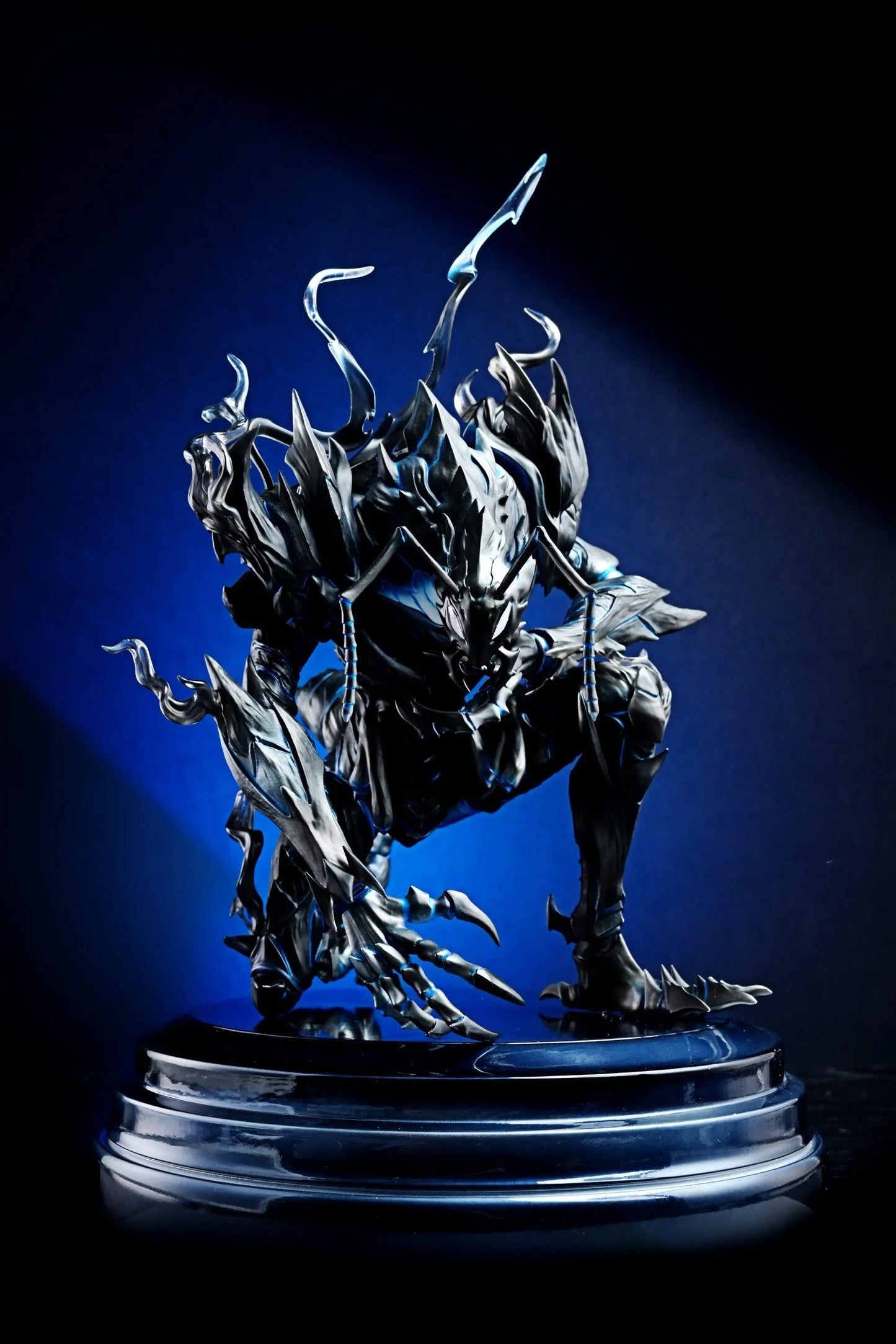 Solo Leveling Four Horsemen Studio Sung Jin Woo & Ant King Beru Resin Statue