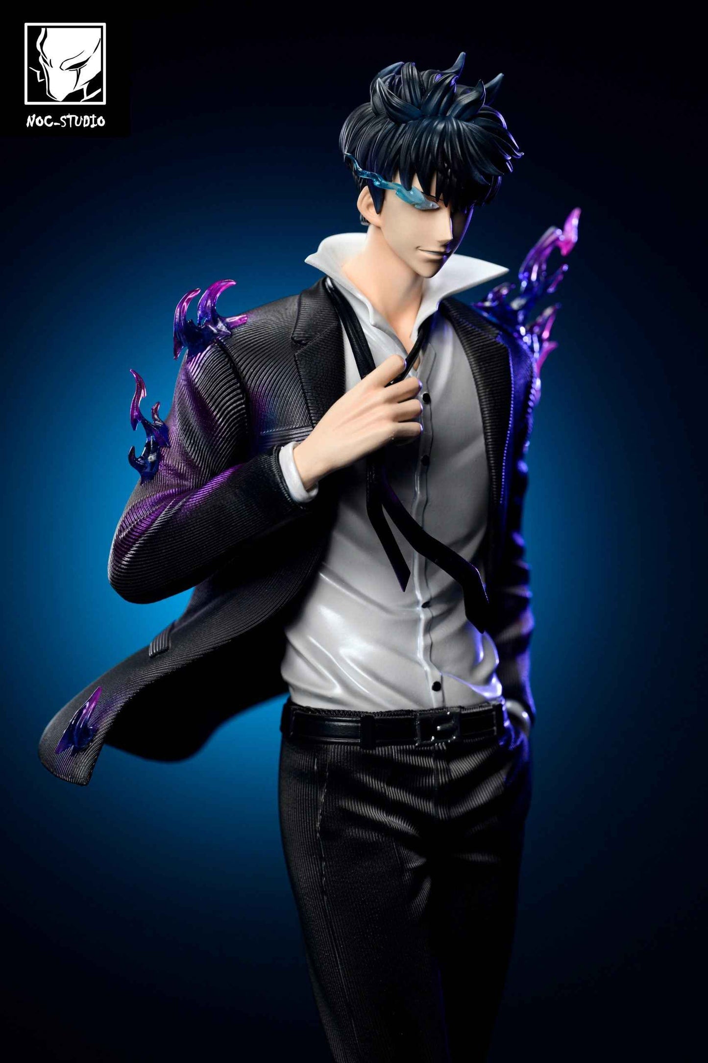 Solo Leveling Noc Studio Shadow Monarch Sung Jin Woo in Suit Resin Statue