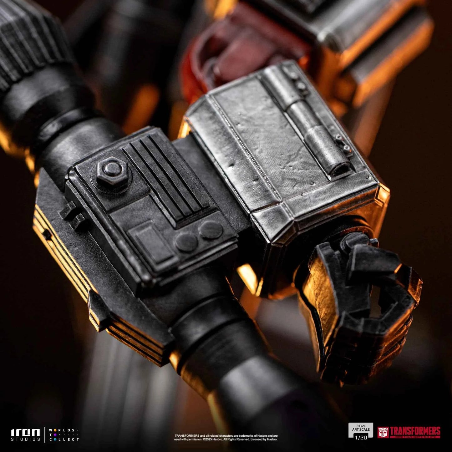 Transformers Iron Studios Megatron Demi Scale HASBR129325-20 1/20 Licensed Resin Statue