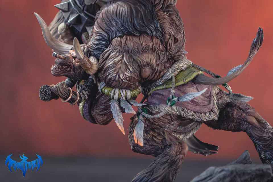 World of Warcraft Toys Evolution Studio Tauren Resin Statue