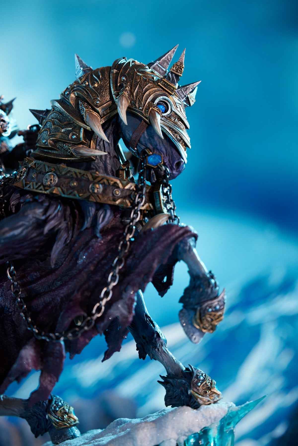 World of Warcraft Blizzard Entertainment Lich King & Invincible BLZ009 Licensed Resin Statue