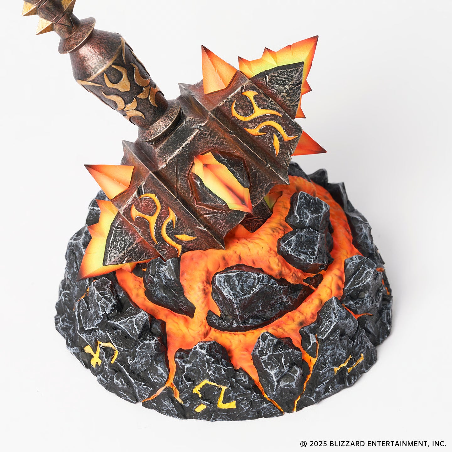 World of Warcraft Blizzard Saphiras Hand of Ragnaros BLZ012 Licensed Resin Statue