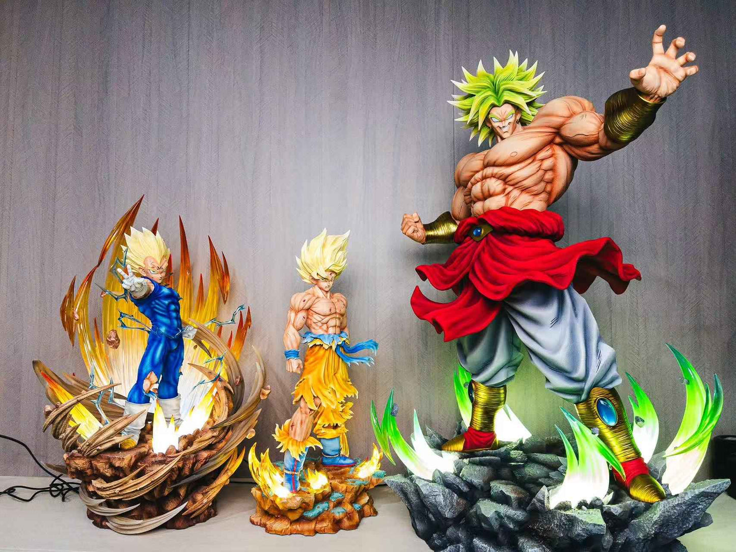 Dragon Ball ~ Infinite Studio ~ Broly ~ Resin Statue - Santoryu Resins Collectors