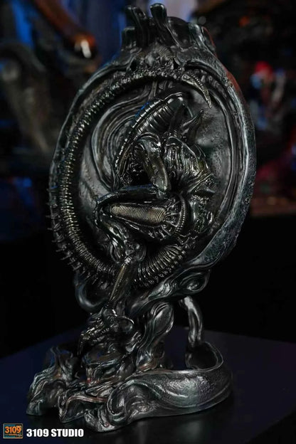Alien 3109 Studio Totem Series Alien Origin Resin Statue