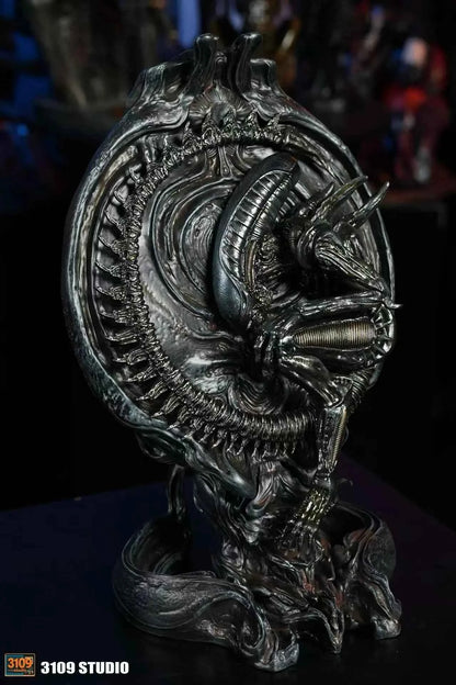 Alien 3109 Studio Totem Series Alien Origin Resin Statue