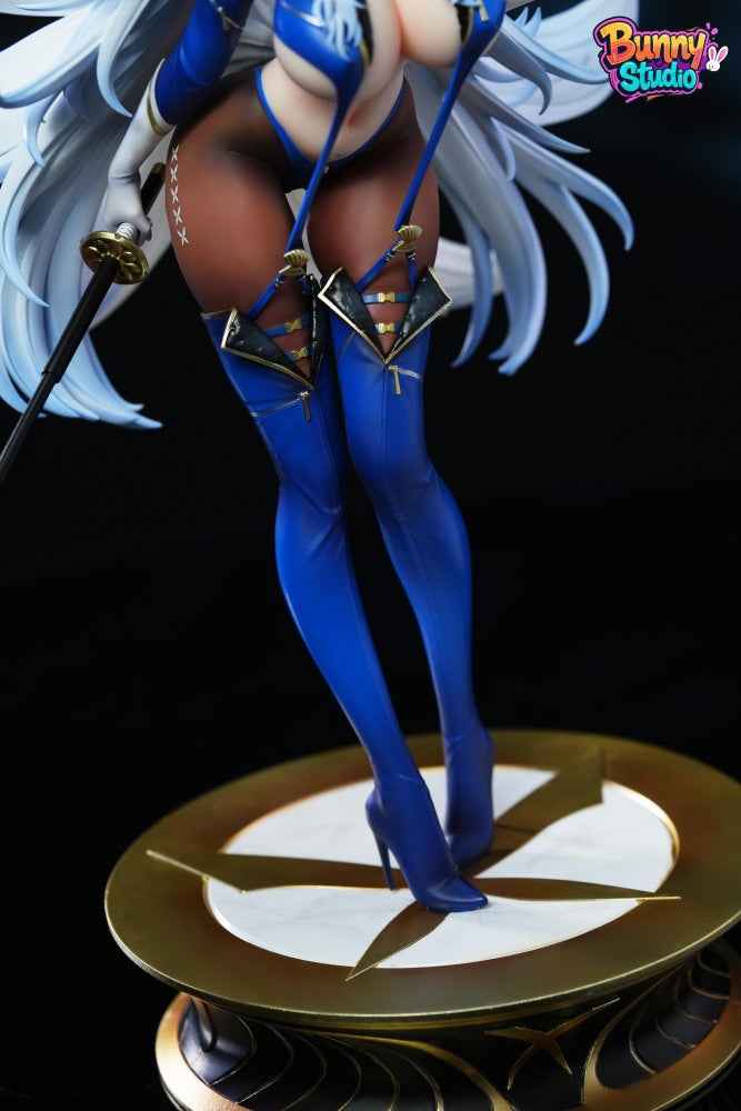 Azur Lane Bunny & Dish Studio Police Uniform Shinano 1/6 Resin Statue