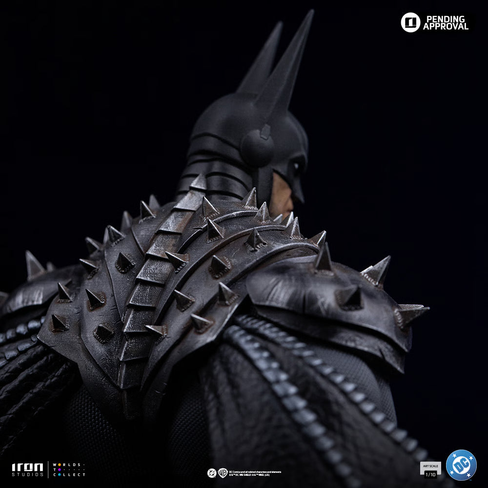 DC Comics Iron Studios Batman Absolute DCCDCG133125-10 1/10 Licensed Resin Statue