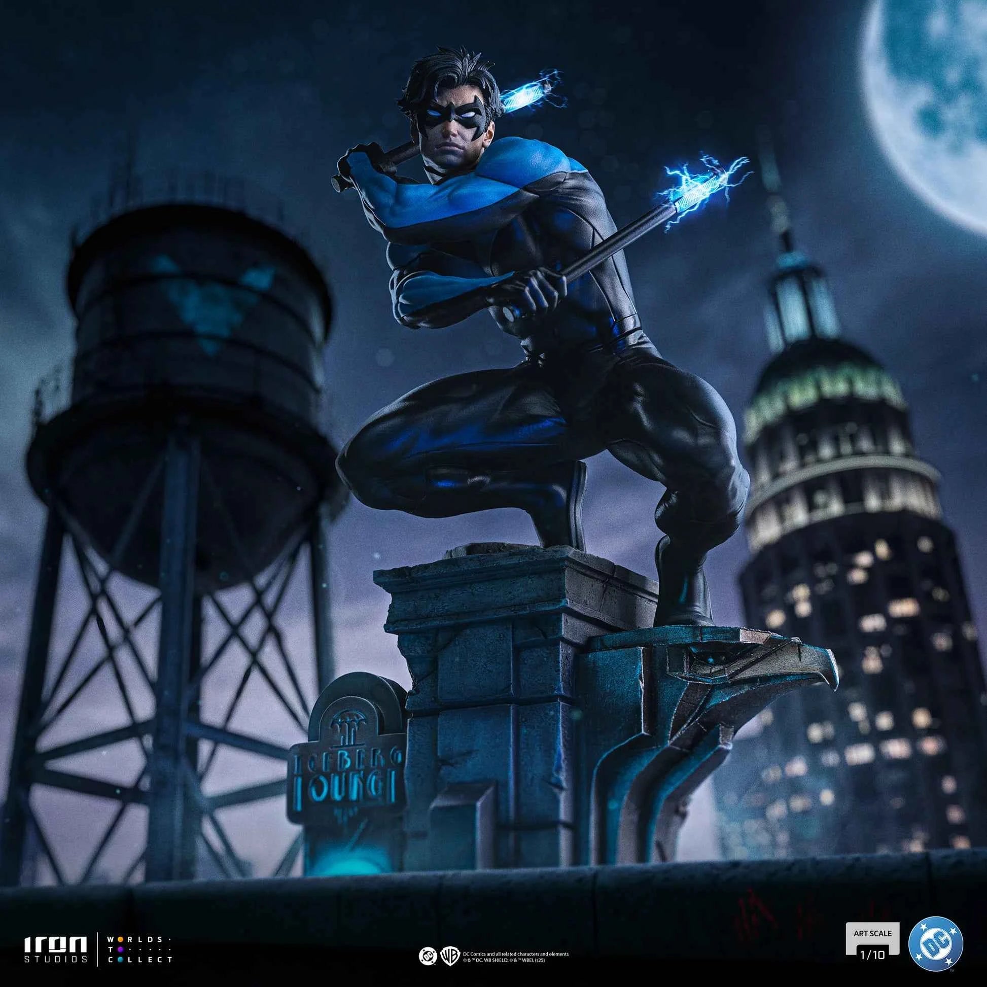 DC Comics Iron Studios Nightwing DCCDCG128525-10 1/10 Licensed Resin Statue
