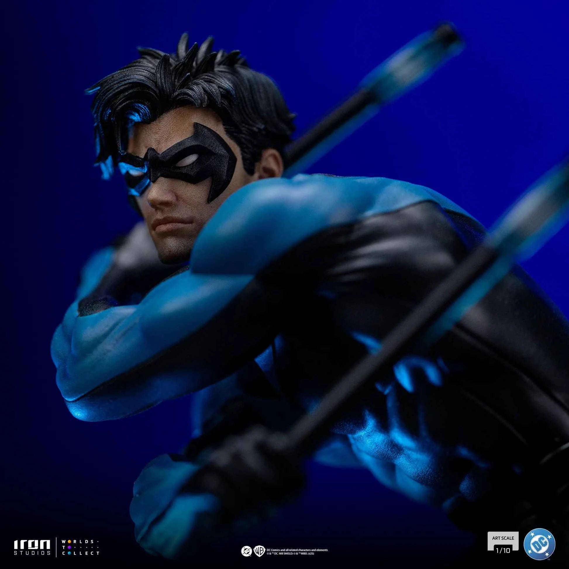 DC Comics Iron Studios Nightwing DCCDCG128525-10 1/10 Licensed Resin Statue