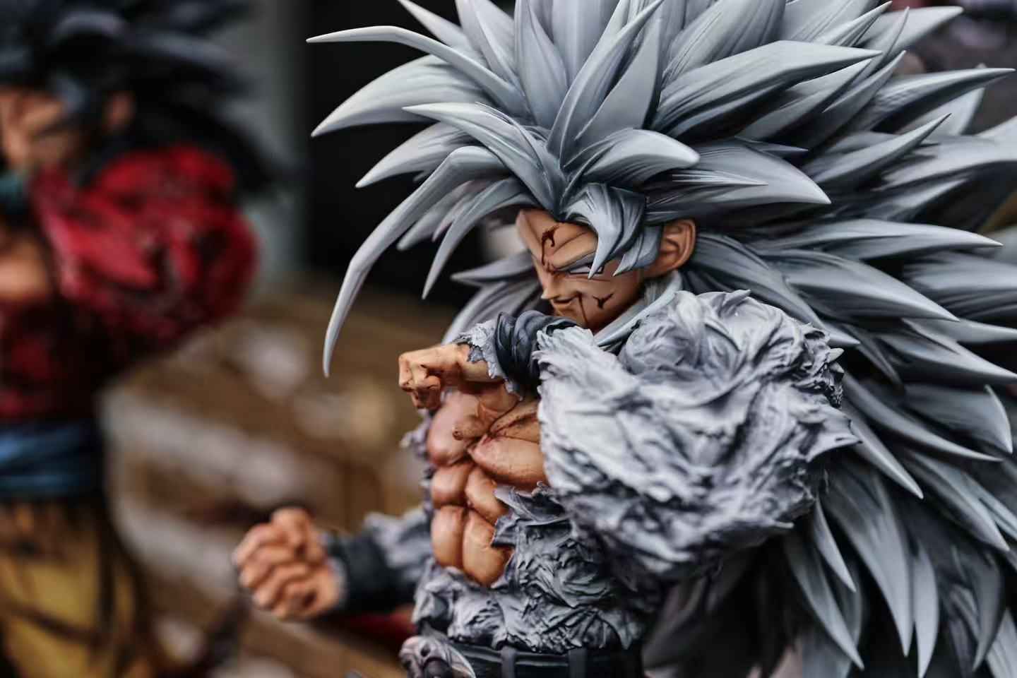 Dragon Ball Kuang Feng Studio Son Goku SJ4 & SSJ5 Resin Statue