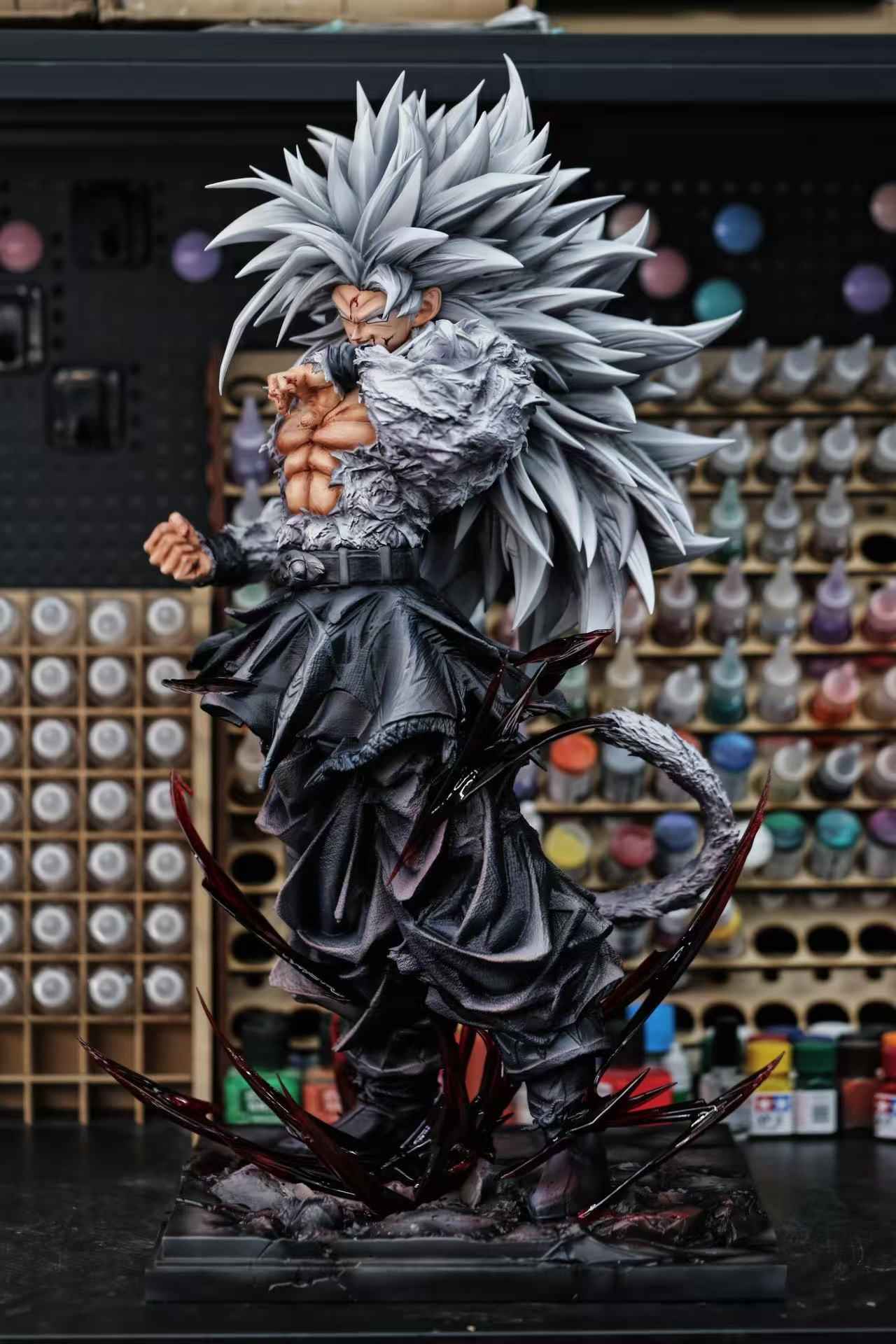 Dragon Ball Kuang Feng Studio Son Goku SJ4 & SSJ5 Resin Statue