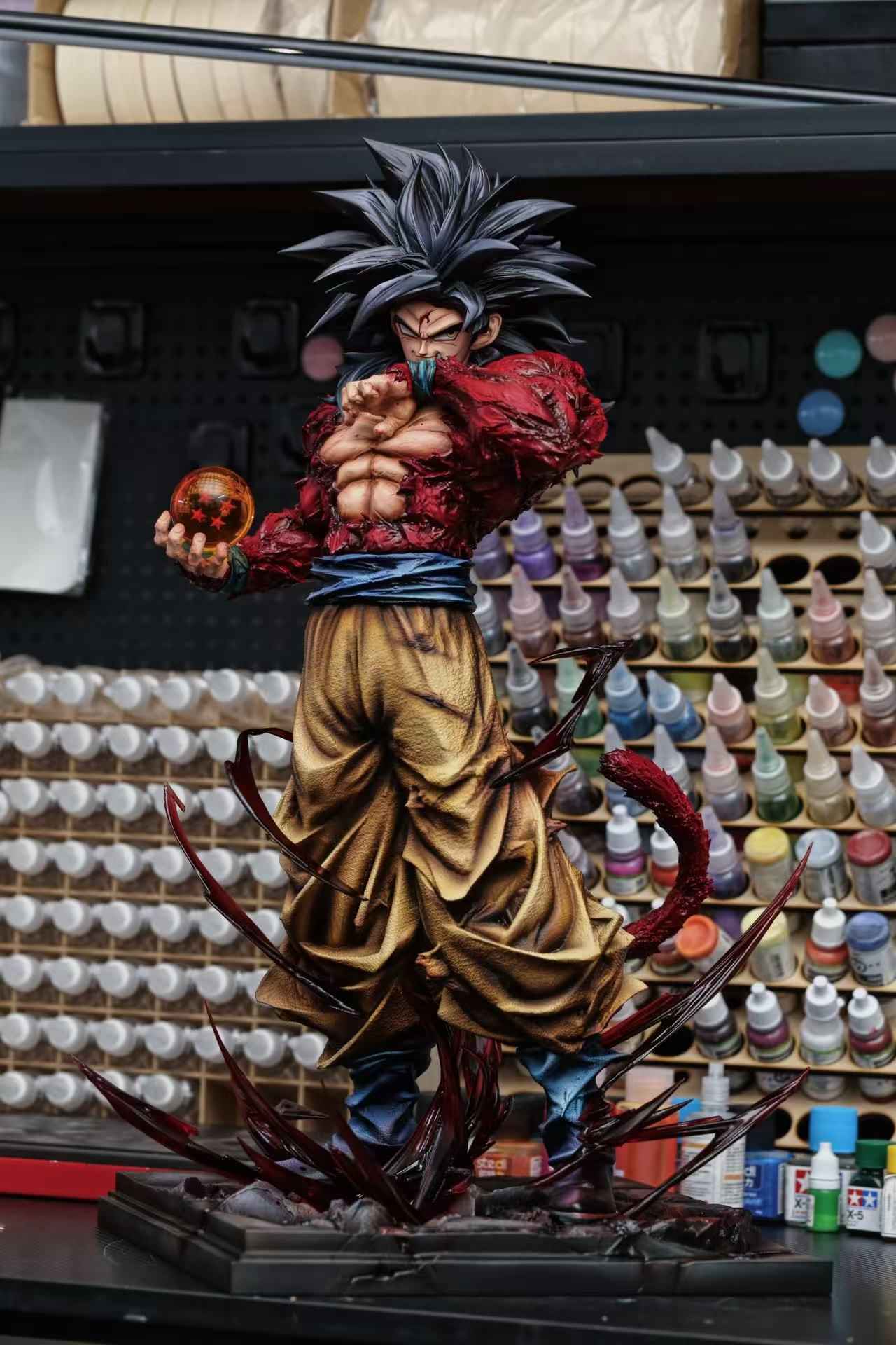 Dragon Ball Kuang Feng Studio Son Goku SJ4 & SSJ5 Resin Statue