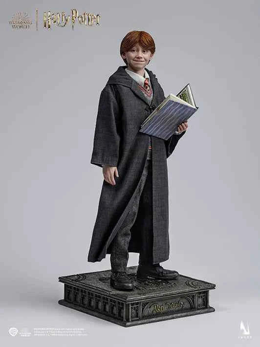 Harry Potter Inart Collectibles Ron Weasley School Uniform 1/6 A010D1 Licensed Action Figure