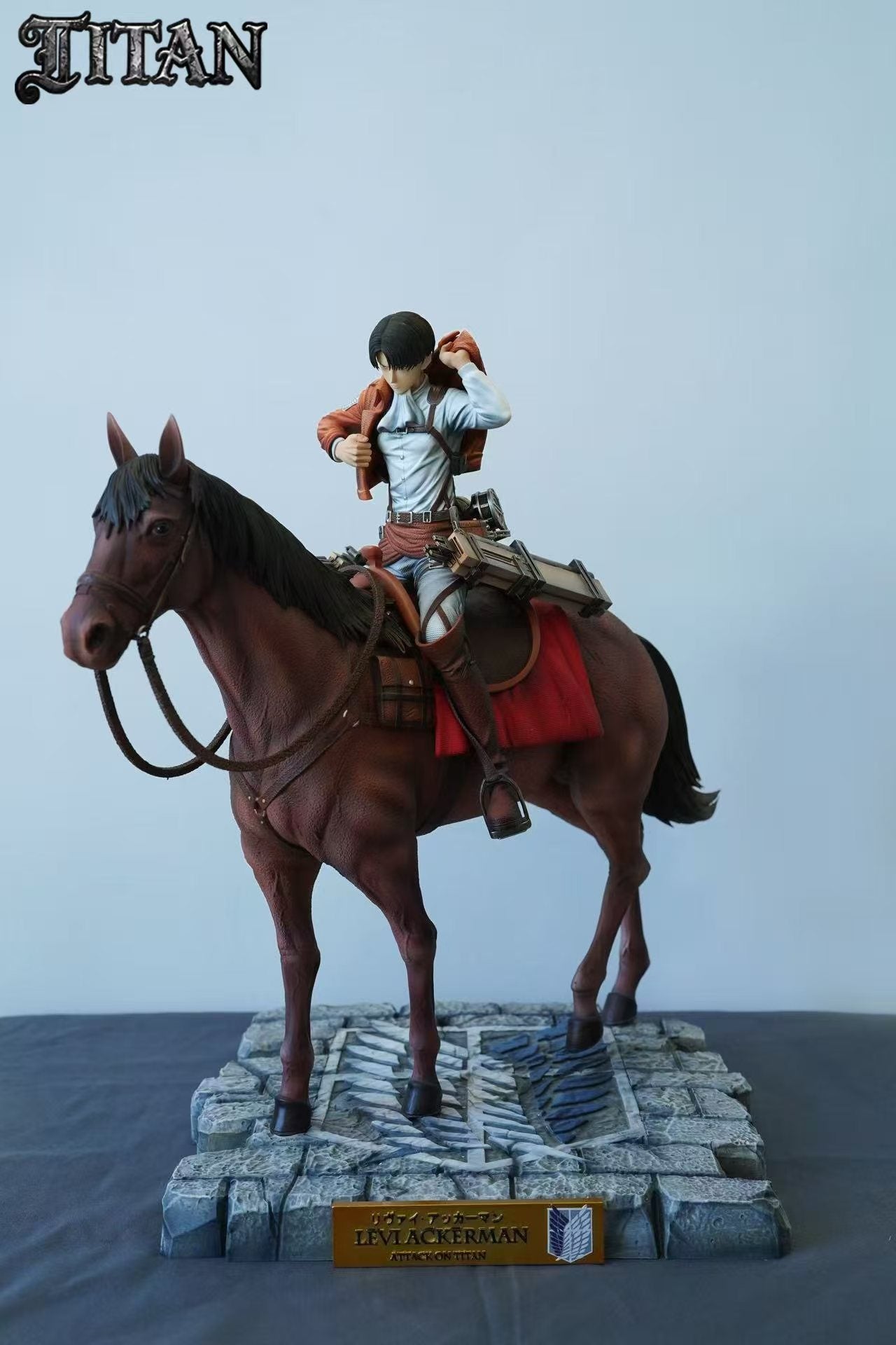 Attack on Titan Saoirse Studio Go Captain Levi Ackerman Resin Statue