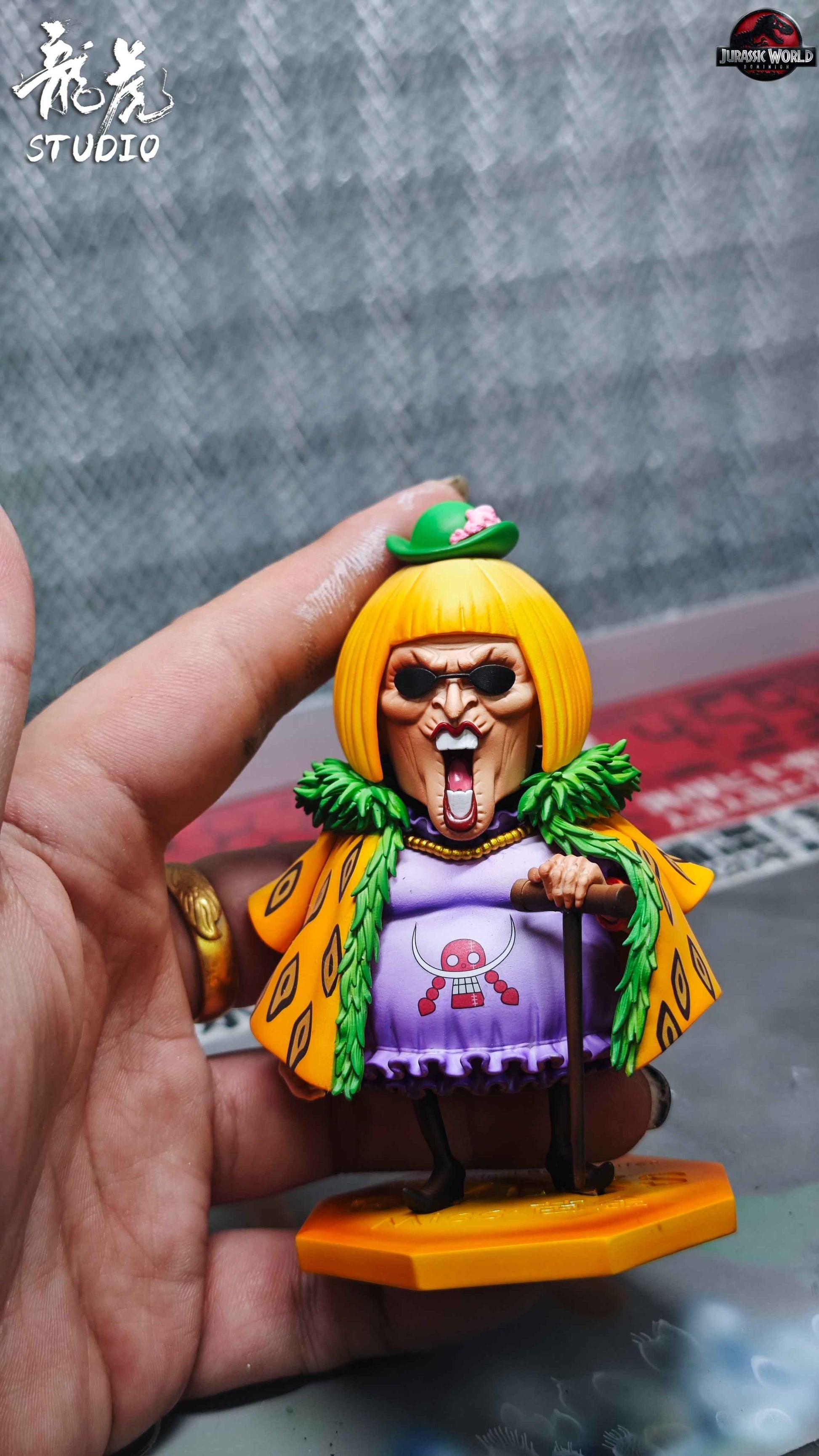One Piece Long Hu Studio Miss Buckingham Stussy "Miss Buckin" Resin Statue