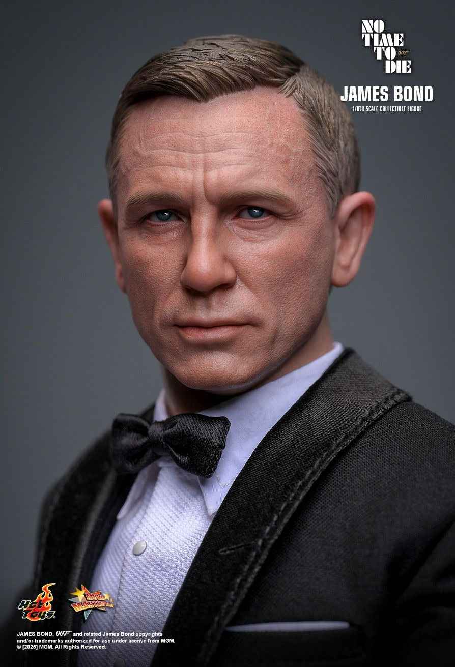 James Bond Hot Toys No Time To Die James Bond MMS803 Licensed Action Figure