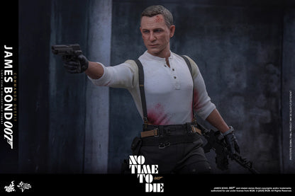 James Bond Hot Toys No Time To Die James Bond (Commando Outfit) MMS804 Licensed Action Figure